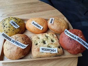 vegan bread bun options for the burger at H&K's - Vlaamsesteenweg in Brussels