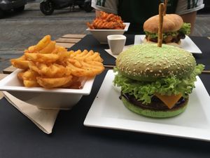 Vegan burger with basil bread and potato wafers  at H&K's - Vlaamsesteenweg in Brussels