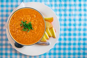 Red Lentil Mulligatawny - Gala Apples, Turmeric, Ginger, Cilantro, Cumin, Celery, Onions, Salt, Black Pepper, Apple Juice, Red Lentil, Tomato, Coconut Milk, Lime Juice at Soupa Cafe in Victoria