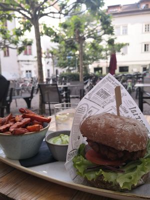  at Pims Burger in Bolzano