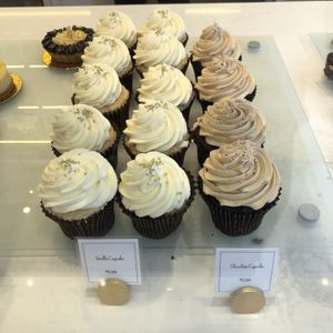 cupcakes at Sorelle and Co. in Toronto