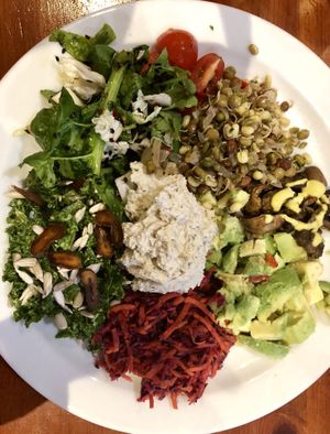 Super healthy, super tasty: Annie’s Salad at Amrutha Lounge - Earlsfield in South West London