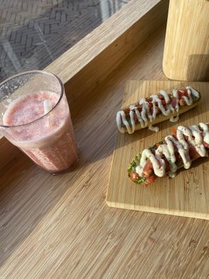 Smoothie and bruschettas   at Miss Nice Banana in Gouda