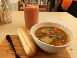 The soupe and the Lovely Smoothie at Miss Nice Banana in Gouda