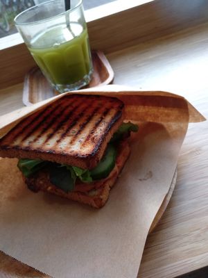 Fantastic Sandwich/Burger at Miss Nice Banana in Gouda