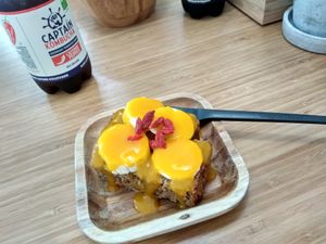 Banana bread with... bananas among other things at Miss Nice Banana in Gouda