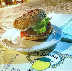 Hamburguesa campesina at El Limon in Tenerife