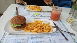 Burger, fries and smoothie at El Limon in Tenerife