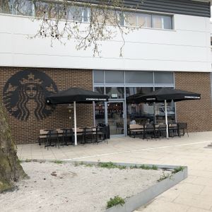 More outside seating at Starbucks in Rochester