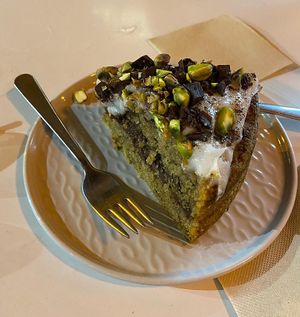 Tarta de pistacho y chocolate vegana  at NicPic in Malaga