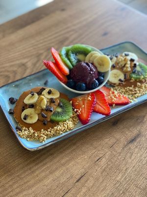 Breakfast with Açaí at Savory Acai House & Healthy Food in Valencia