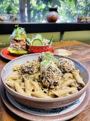 Alfredo Pasta + MeatBalls (yummeroo!🤤!)  at  PLANT GOSSIP - powered by OrVeganic Kitchen in Coeur D Alene