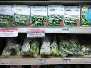 Organic spinach and rocket salad at Four Seasons Organic Market in Central Singapore