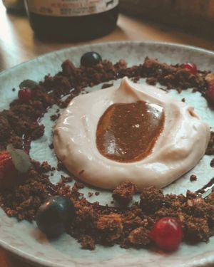 Granola chocolat (dessert) at Les Mauvaises Herbes in Lyon