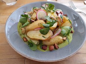 Salade de pommes de terre nouvelles rôties, estragon, sauce cresson at Les Mauvaises Herbes in Lyon