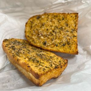   at The Thyme Pizzeria in Winnetka