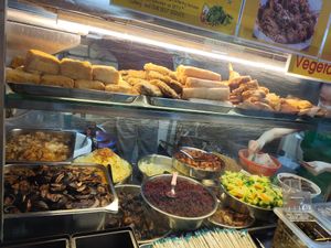 Early morning dishes at Jia Bee Hoon 佳米粉 in Central Singapore