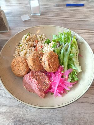 Falafel bowl at Mud Ducks Cafe in Whanganui