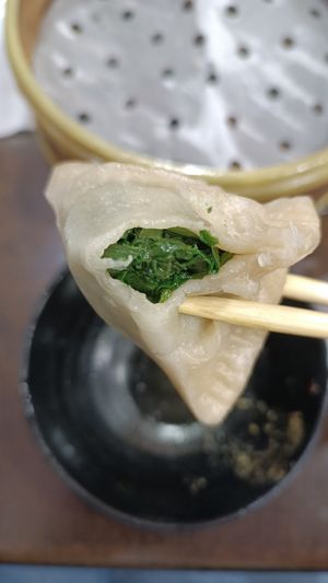 Spinach Gyoza inside at Xiongzai in Madrid