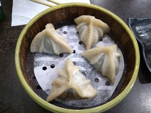 Spinach dumplings 菠菜蒸饺 at Xiongzai in Madrid