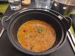 Lentejas rojas con especias bereberes at Gaia in Burgos