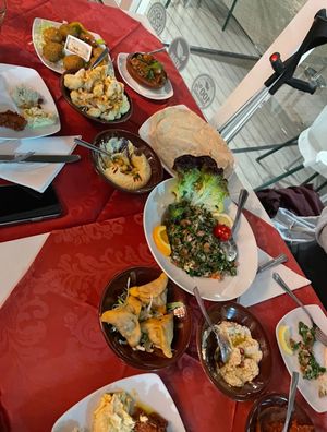 4 warm tapas + 4 cold tapas + bread  at MezzaNotte in Fuengirola