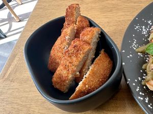 Fried chicken   at Dicki's in New Farm