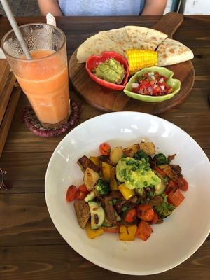 Best food at Cafe Tropical in Koh Lipe