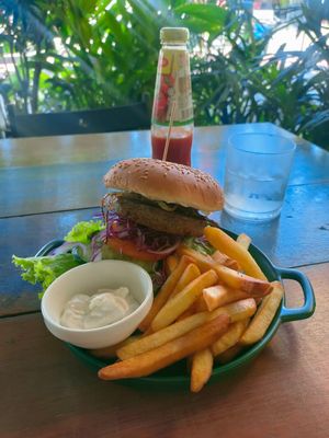 Vegan burger + vegan aioli at The Red Tomato in Langkawi