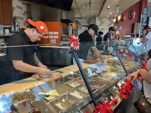 Assembly line pizza #Veganuary at Blaze Pizza in Sarasota