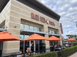 Exterior with loads of outdoor seating #Veganuary at Blaze Pizza in Sarasota