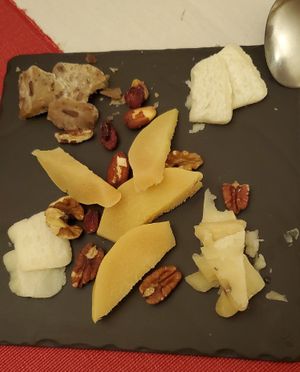 Vegan cheese board at Momentos in Evora