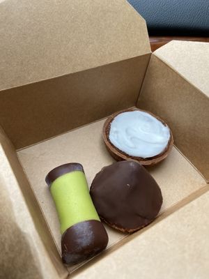 Dammsugare, biskvi & masarin 🤩🍀  at Bageri Leve in Malmo