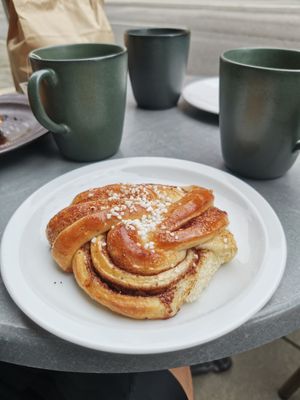 Cinnamon roll at Bageri Leve in Malmo