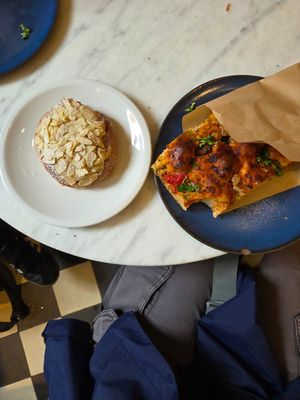 vegan almond-bun & foccacia at Bageri Leve in Malmo