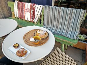 outside place to eat at Bageri Leve in Malmo