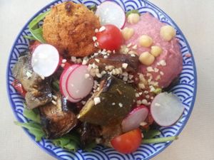 Salade Mezze at Riz Riz - Marais in Paris