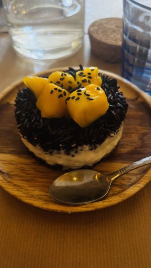 Gâteau mangue tapioca et riz, pas mon préféré   at Riz Riz - Marais in Paris