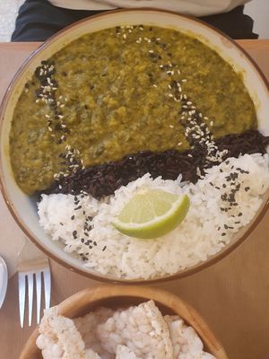Spinach and lentils dahl at Riz Riz - Marais in Paris