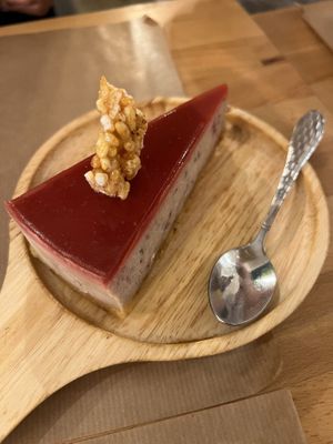 Raspberry cheesecake   at Riz Riz - Marais in Paris