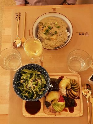 Rice donut & curry at Riz Riz - Marais in Paris