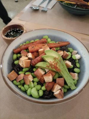 Black panther rice bowl (black rice, avocado slices, green beans, soy, steamed and spiced carrots, soy sauce with sesame seeds) at Riz Riz - Marais in Paris
