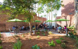 Outdoor Courtyard Seating at Tea Thyme in Orangeburg