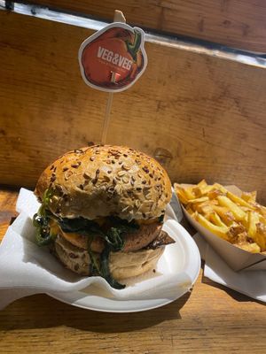 Chips from elsewhere. Burger from V&V at Veg&Veg in Rome