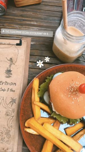 Burger and smoothie at The Fisherman Vegan Restaurant   in Hoi An