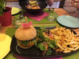 Vegetarian (maybe vegan) burger at Milwaukee Cafe in Biarritz