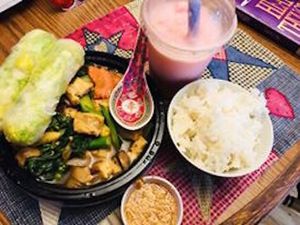 Pad Cashew Nut with tofu with Strawberry Boba with Coconut milk at Taste of Asia in Holland