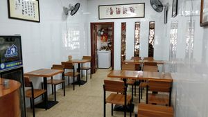 Eating area at Wu You You Su Dou Fang in Fuzhou