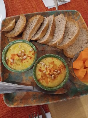 Humus at Raices in Granada