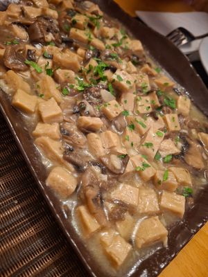 Puntillas al ajillo at Raices in Granada